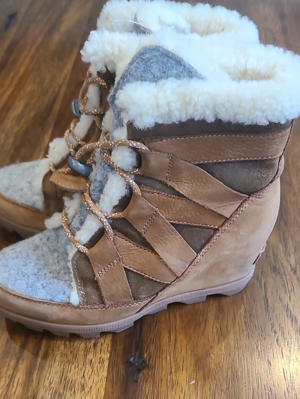 Sorel Joan of Arctic Wedge II Cozy  Size 6